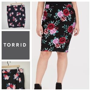 Torrid Floral Ponte  Pencil Skirt‎